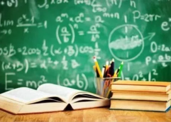 Estão abertos processos seletivos para professores temporários