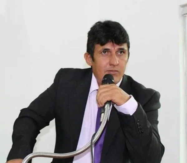 Gilson da Funerária assume Senador Guiomard e defende auditoria nas contas da Prefeitura