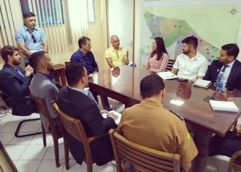“Vou defender ações sociais preventivas para garantir segurança ao acreano", diz senadora Mailza Gomes durante reunião na Secretaria de Segurança