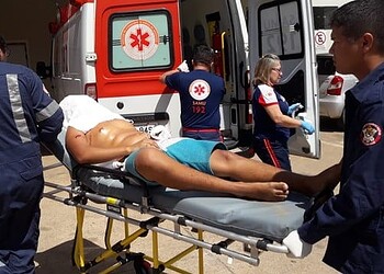 Adolescente combina venda de celular por aplicativo e é baleado ao chegar ao local