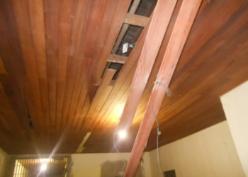 Onze presos fazem buraco em cela e são flagrados em tentativa de fuga