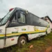 Segurança Pública encontra ônibus novo abandonado em área do Cieps