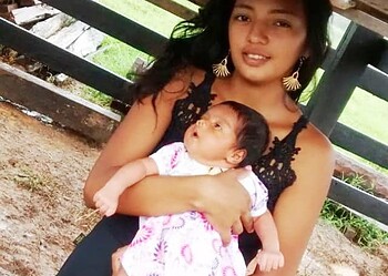 Acreana e filha de 40 dias somem em rio após colisão entre barcos: 'não sabia nadar', diz marido