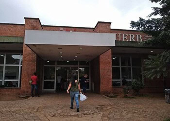 Homem é atingido por quatro tiros e é levado em estado grave para o hospital