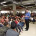 li ouviu as demandas da população. (Foto Odair Leal Secom)