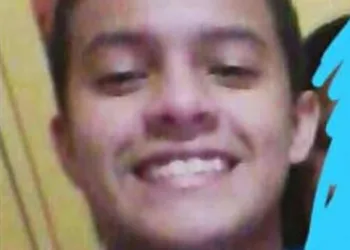 Adolescente de 16 anos é morto enquanto voltava da casa da namorada