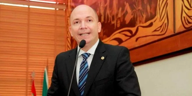 Gehlen Diniz e Edvaldo Magalhães protagonizam o primeiro embate entre situação e oposição na Aleac