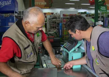 Instituto de Pesos e Medidas realiza inspeções em supermercados e postos de combustíveis