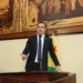 Daniel Zen sugere que milhas de passagens aéreas compradas pelo Estado sejam destinadas a estudantes