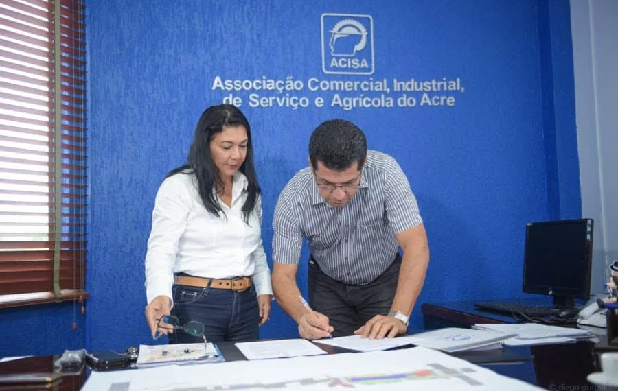 Governo e Acisa assinam termo de parceria para a realização do Carnaval
