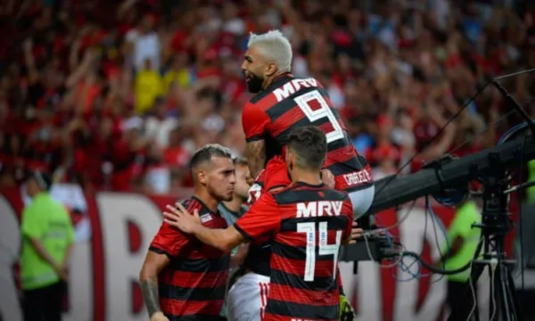 'Invictos e arrasadores': imprensa mundial se rende aos times brasileiros