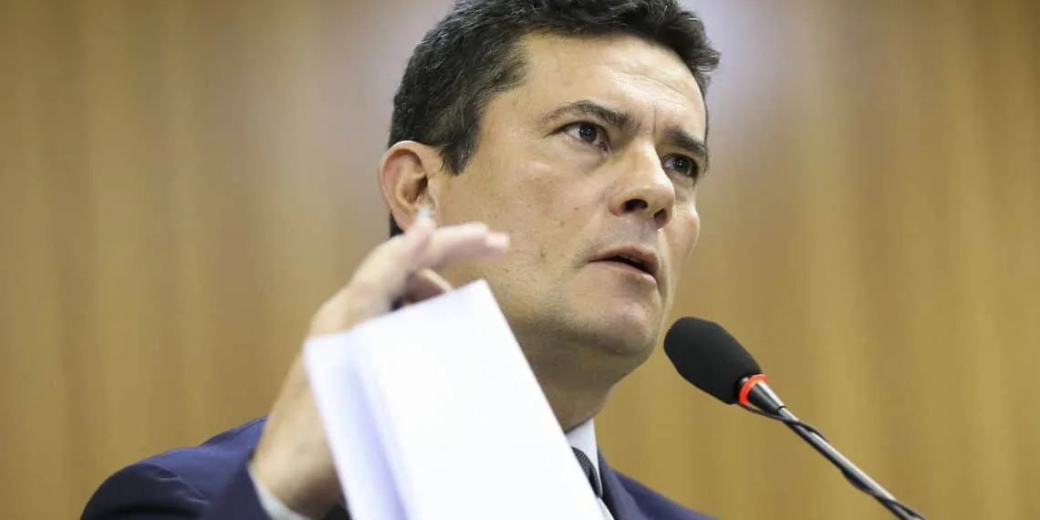 Moro lança lista de criminosos mais procurados do país