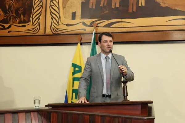 “Não temos mais como culpar a administração passada pelo caos instalado na Saúde”, diz Roberto Duarte