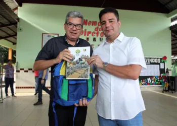 Gladson Cameli inicia ano letivo para 170 mil estudantes da Rede Pública de Ensino