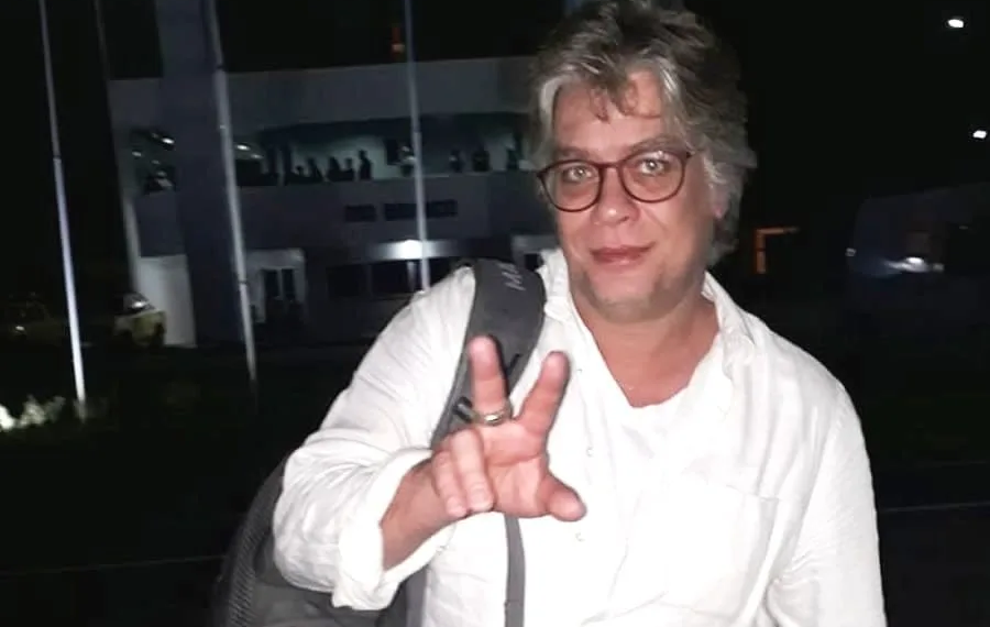 Em visita ao Acre, Fábio Assunção faz uso de rapé em ritual na Aldeia Morada Nova