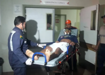Assaltante é baleado e adolescentes são apreendidos com carro roubado