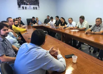 Acisa recebe diretor da Eletroacre Energisa para a apresentação de plano de investimentos 