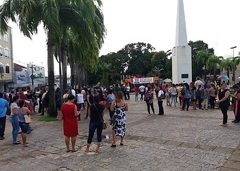 Protesto contra reforma da Previdência reúne trabalhadores em frente ao Palácio Rio Branco