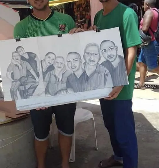 “É um dom”, diz artista acreano que já fez mais de 19 mil desenhos