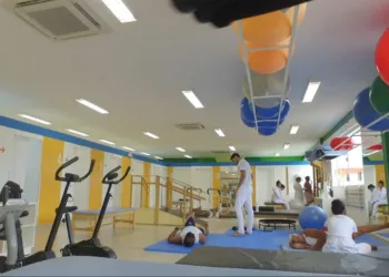 População recebe atendimento gratuito na Clínica de Fisioterapia do Centro Universitário Uninorte