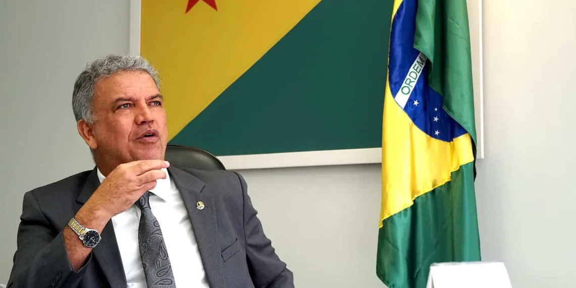Petecão garante pagamento de emendas de ex-parlamentares para obras em municípios