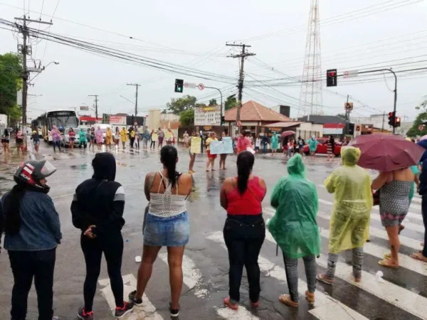 Governo quer barrar fechamento de ruas por manifestantes no Acre e recorre ao MP/AC