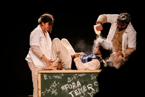 Pela primeira vez, espetáculo de teatro com audiodescrição será exibido na Capital