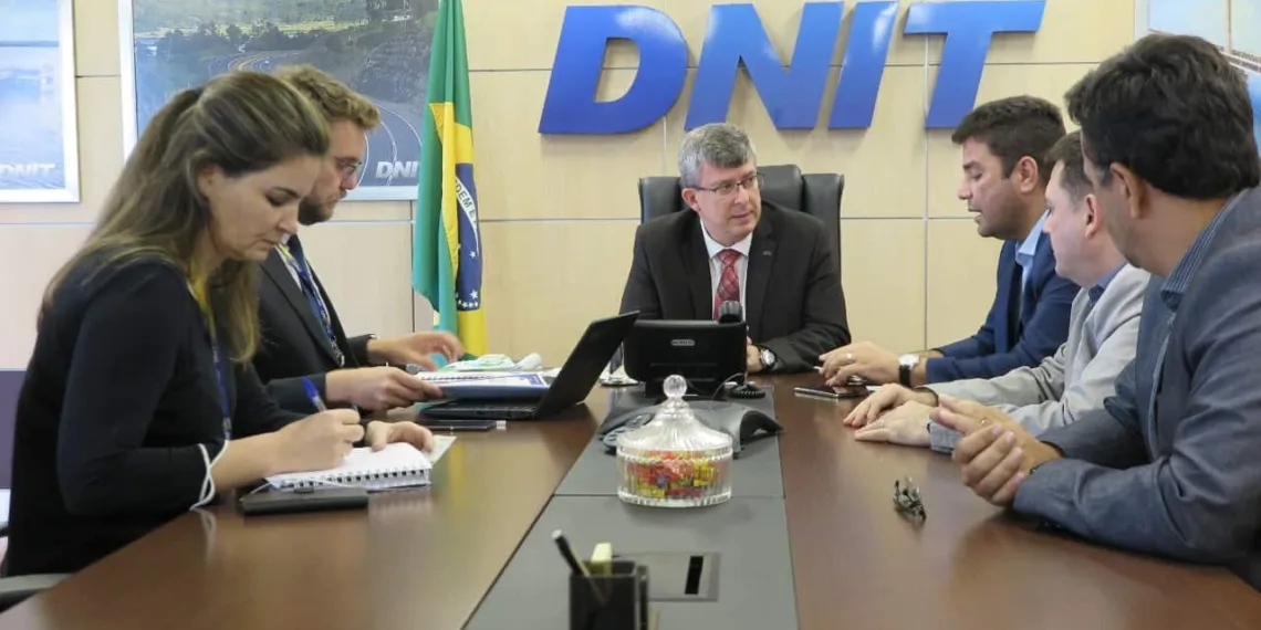 Em Brasília, Gladson pede celeridade ao Governo Federal para obras do anel viário na fronteira