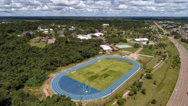 Ufac inaugura Pista de Atletismo de Alto Rendimento do Estado