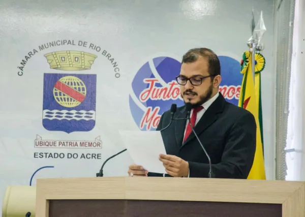 “O próprio governo do Estado contratou os serviços da Emurb”, destaca Rodrigo Forneck