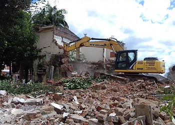 Após cinco anos desativado, antigo prédio da PF é demolido — Foto Jefson Dourado Arquivo pessoal