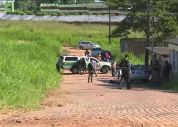 PM à paisana reage à tentativa de assalto e mata um dos suspeitos 