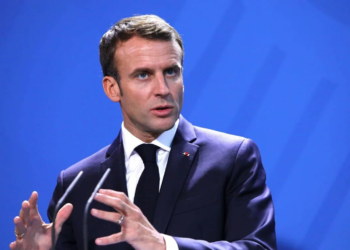 Macron diz que Notre-Dame pode ser reconstruída em até cinco anos