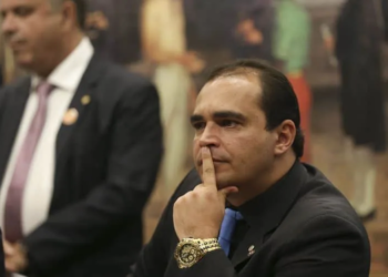 O relator da reforma da Previdência na CCJ da Câmara, deputado Marcelo Freitas, durante debate sobre a reforma com o ministro da Economia, Paulo Guedes, na Comissão de Constituição e Justiça (CCJ) da Câmara dos Deputados.