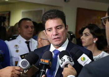 Governo culpa gestão anterior por não poder contratar novos empréstimos