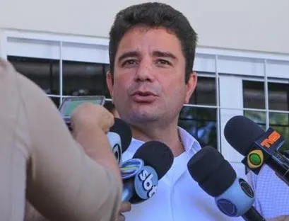 Gladson Cameli afasta hipótese de atraso no salário dos servidores públicos