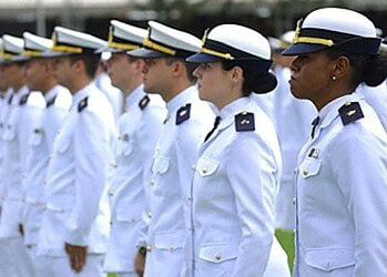 Marinha abre concurso com mais de 70 vagas para médicos