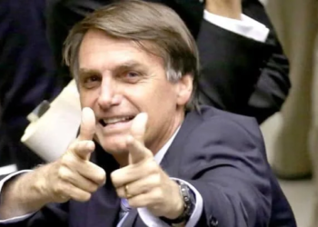 Governadores pedem revogação do decreto de Bolsonaro que flexibiliza porte de armas