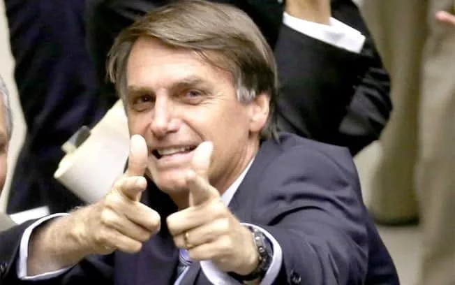 Governadores pedem revogação do decreto de Bolsonaro que flexibiliza porte de armas