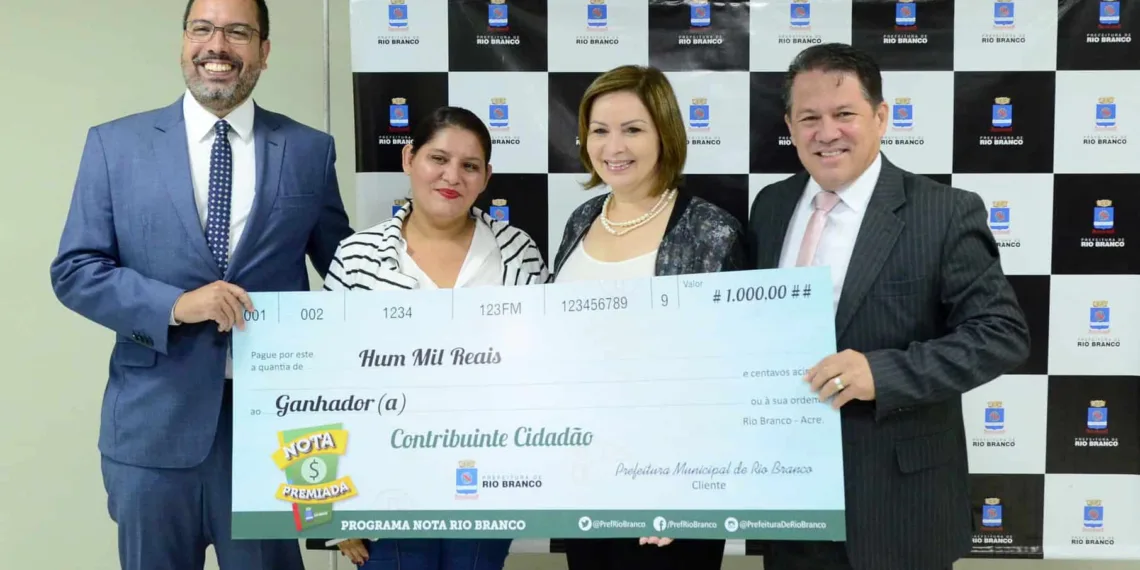 Nota Premiada: Prefeitura entrega R$ 8 mil em prêmios