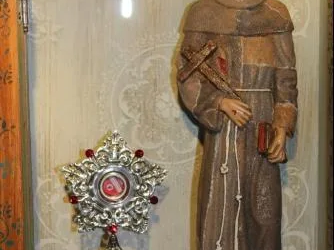 Relíquia de São Francisco de Assis chega ao Acre