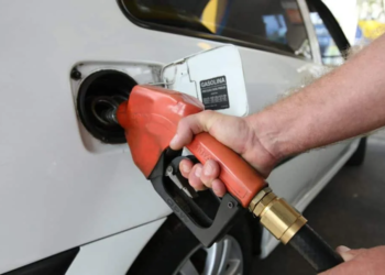 Preço do diesel sobe, em média, R$ 0,35 nas bombas e ultrapassa R$ 8 em alguns municípios do Acre