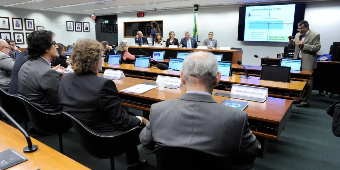 Prefeita participa em Brasília de audiência pública sobre proposta que torna o Fundeb permanente