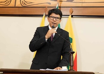 Jenilson Leite pede informações acerca das licitações na área da construção civil