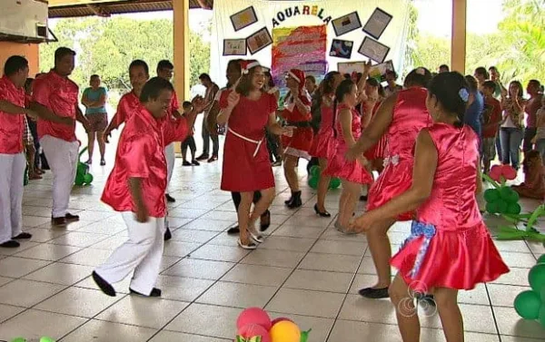 Arraial do Dom Bosco acontece hoje com apresentação de quadrilha junina e realização de bingo