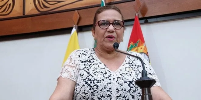 “Eu continuo aqui porque Deus permitiu”, diz Juliana Rodrigues sobre cassação do TRE/AC