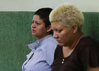 Acreanas que degolaram filho no DF tentaram assar corpo da criança em churrasqueira