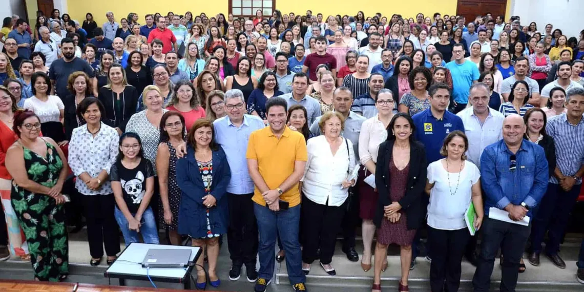 Em encontro com educadores, Gladson Cameli prega a união como arma para uma Educação de qualidade