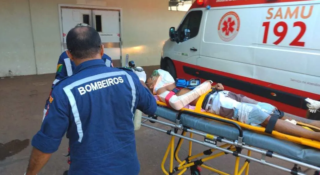 Jovem de 23 anos é atingido com três tiros no Tancredo Neves e vai para o PS em estado grave