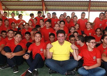 Governador visita o Colégio Militar Dom Pedro em Cruzeiro do Sul